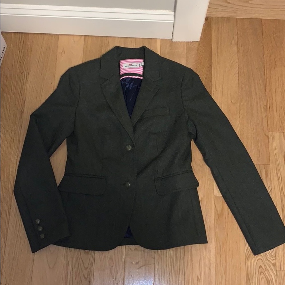 Vineyard vines suit jacket pockets & anchor button - Picture 1 of 16